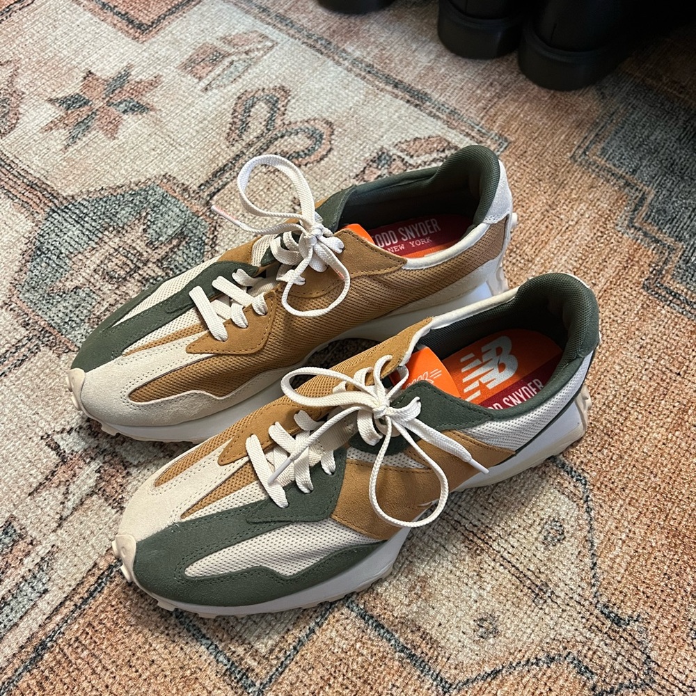New Balance 327